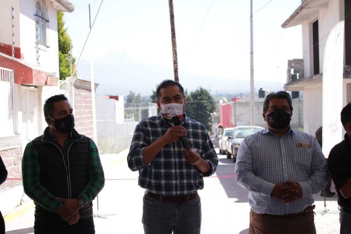 Héctor Domínguez entrega más de 3 millones de pesos en obra pública a la Colonia El Alto