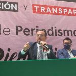 Medios, ciudadanía e instituciones, factores para construir la democracia: Cambrón