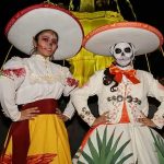 Pasea en bicicleta con disfraz en Puebla este Día de Muertos