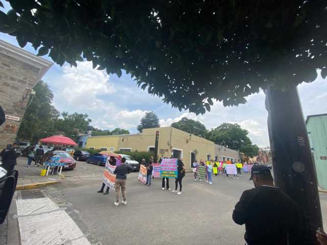 Trabajadores de bares y clubes nocturnos protestan ante prohibiciones de «Giros Negros»